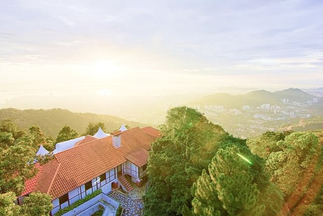 Penang Hill, Kek Lok Si and Botanical Garden Private Guided Tour