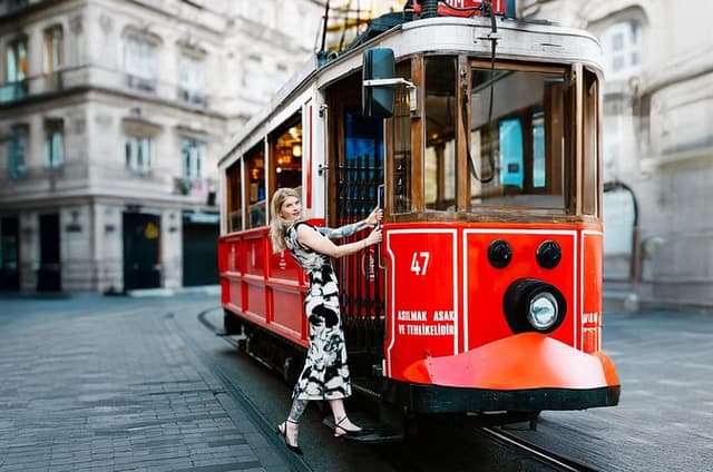 Istanbul Photoshoot tour with Local Photographer