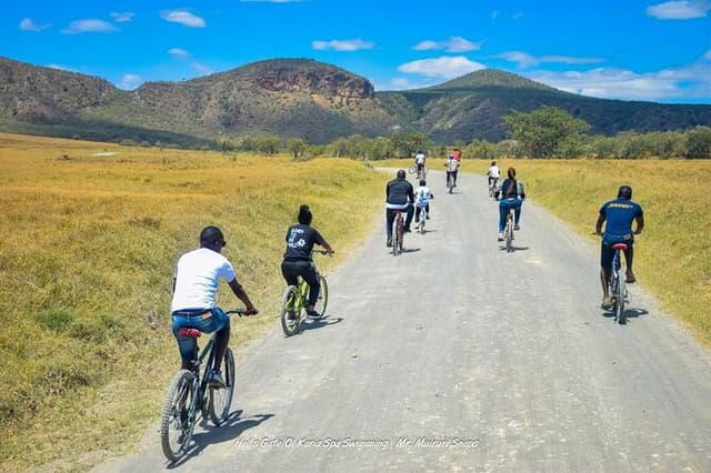Private Tour to Hells Gate and Lake Naivasha with Spa