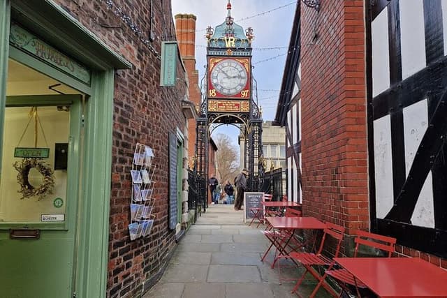 Two Cities in One Day Tour of Chester and Wrexham
