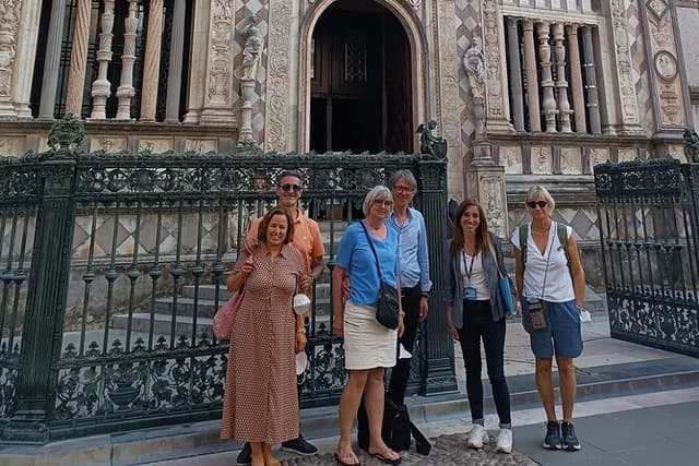 Private Tour of Upper Town between History, Traditions and Wonders