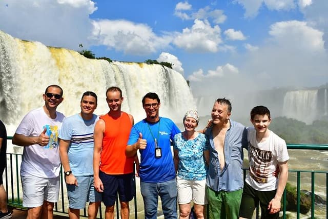 1 Day Iguaçu Falls Tour across Brazil and Argentina