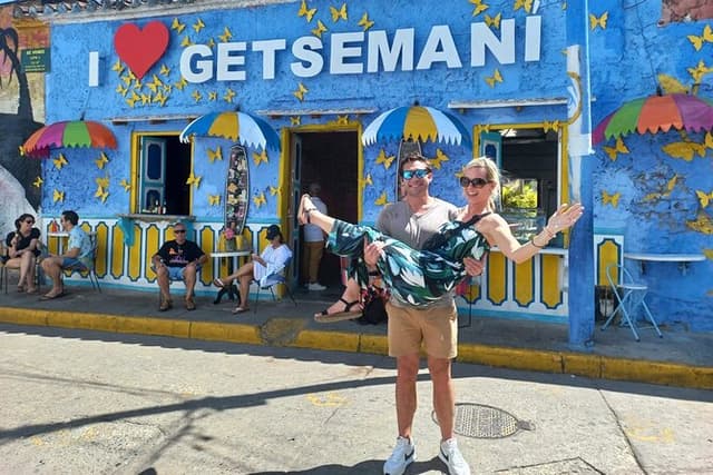 Cartagena: Walled City, Getsemaní and San Felipe Castle Tour