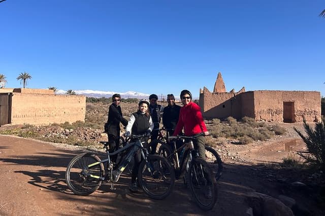 Guided tour of the Palmerie de Skoura by electric mountain bike