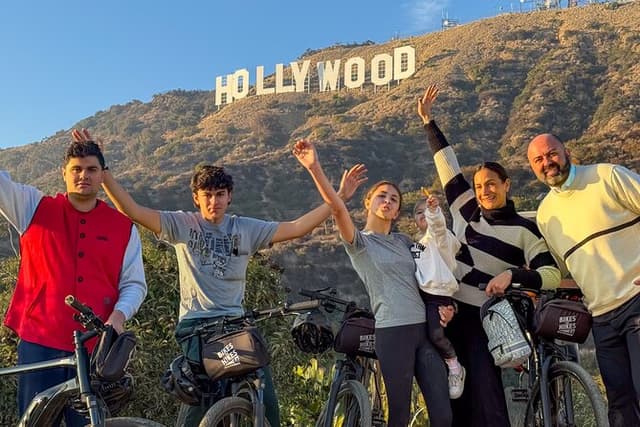 Los Angeles: Hollywood Sign Electric Bike Tour