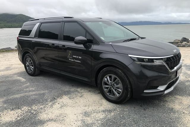 Cairns Airport to Port Douglas Private Transfer 1-7 Pax