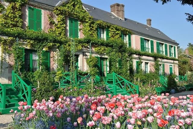 Giverny from Rouen | Private Tour | Guide Optional