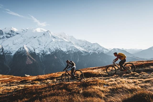 Viewpoints of the Chamonix glaciers: ebike tour