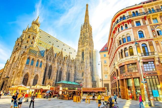 A private Historical Walking Tour in Vienna