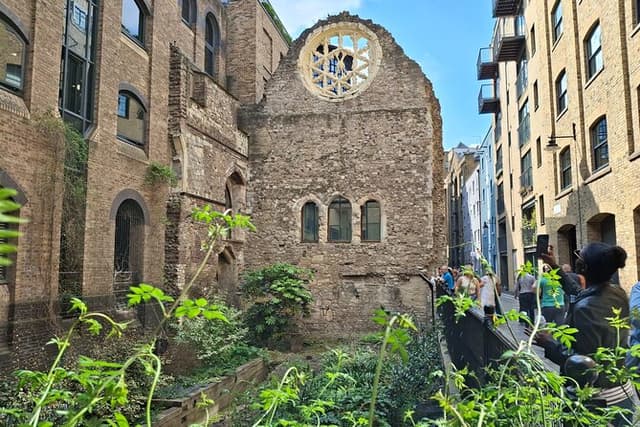 Medieval History Walking Tour from The Tower of London