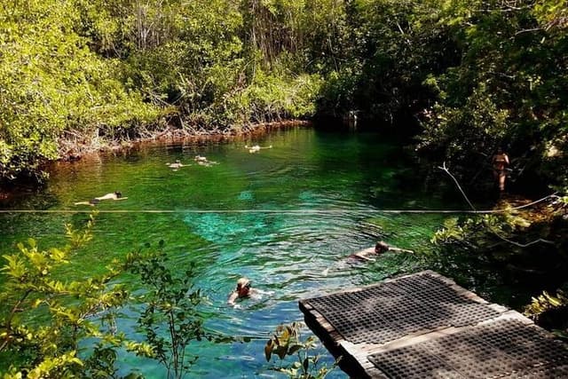 Private Tour to Tulum Cenotes Sac Actun