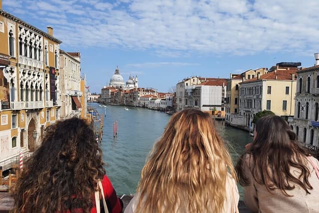 Venice City Highlights Small Group Tour with a local guide