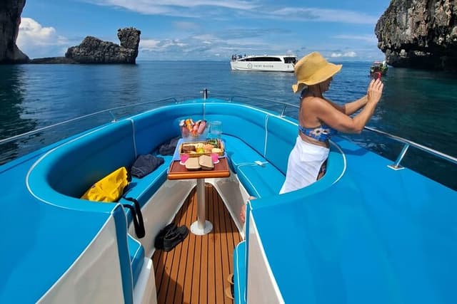 Luxury Private Speed Boat Charter Phang Nga Bay tour