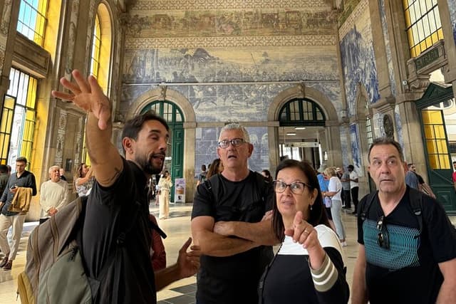 Private Porto Introduction Walk with Local Tips
