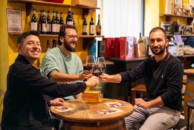 Malaga Food Tour with 12+ Tastings: Tapas, Olive Oil, Ham & More