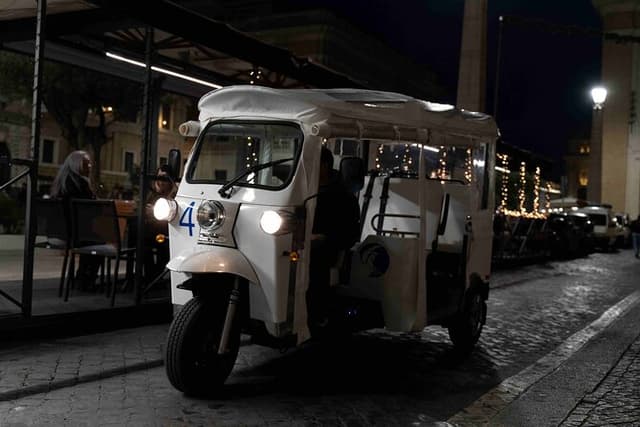 Private Night Tuk Tuk Tour in Rome