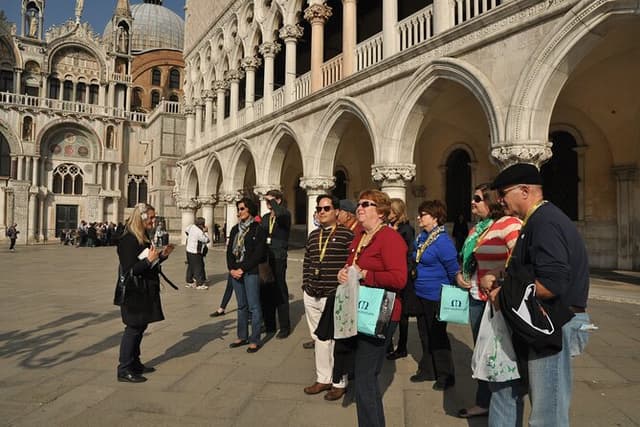 Venice 3,5 hrs tour: Doge's Palace, St Mark's and Hidden Gems