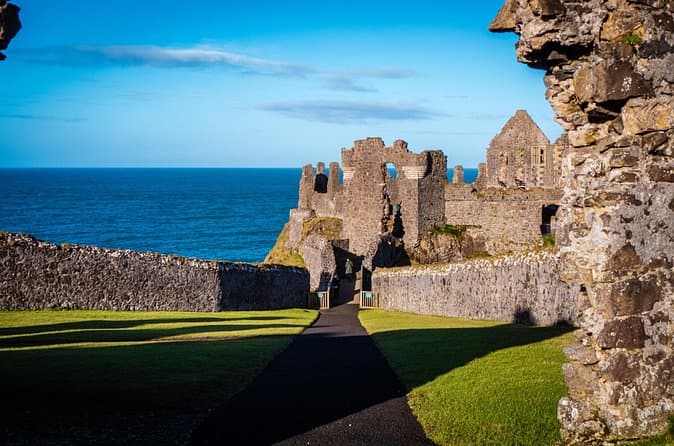 Best Giant's Causeway Day Trips from Bushmills