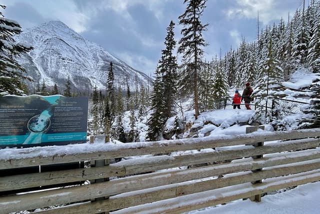 Banff , Lake Louise, Marble Canyon & Emerald Lake - Daytrip