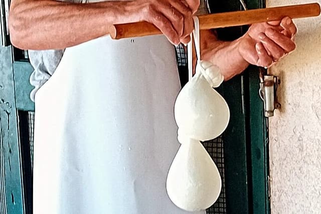 Private Tour in Castelbuono with Cheese Farm Experience