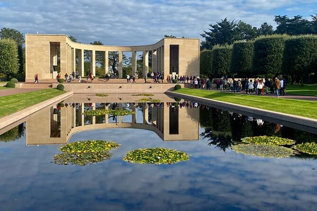 Private Normandy D-Day Omaha Beach & Top 6 Sights from Paris
