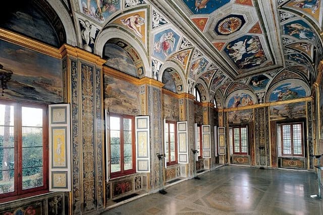Private Tour of Villa Farnesina, Raphael's Paintings & Trastevere