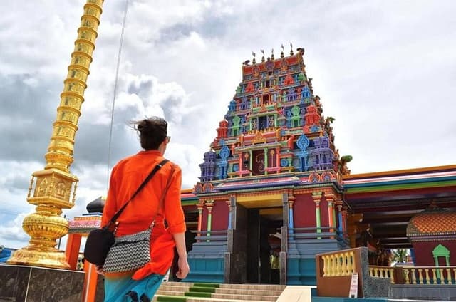 Discover Fiji's Key Attractions in Nadi for a Half-Day Visit