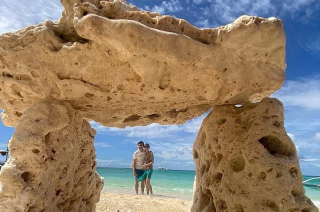 4 Hour Private Boracay Island Hopping Tour