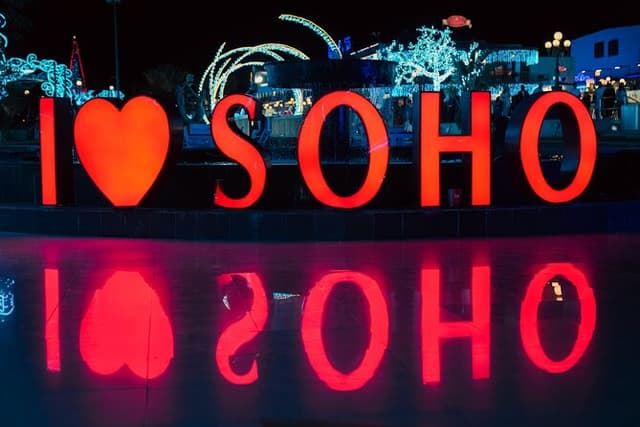 Sharm Private Tour: SOHO Square & Naama Bay with Local Driver