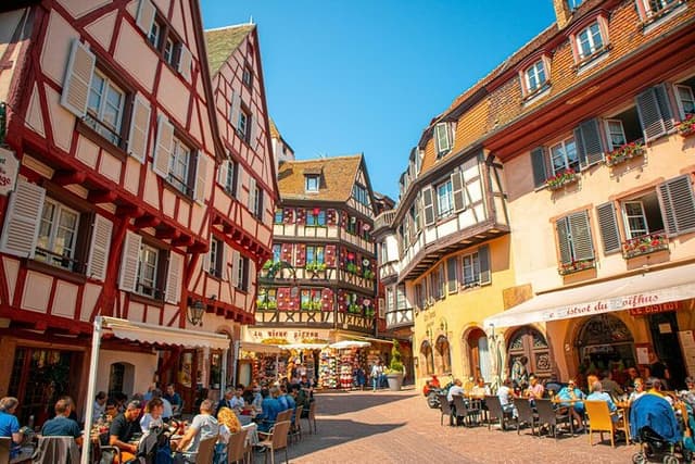 Private Tour: From Strasbourg to Castle, Colmar and Riquewihr
