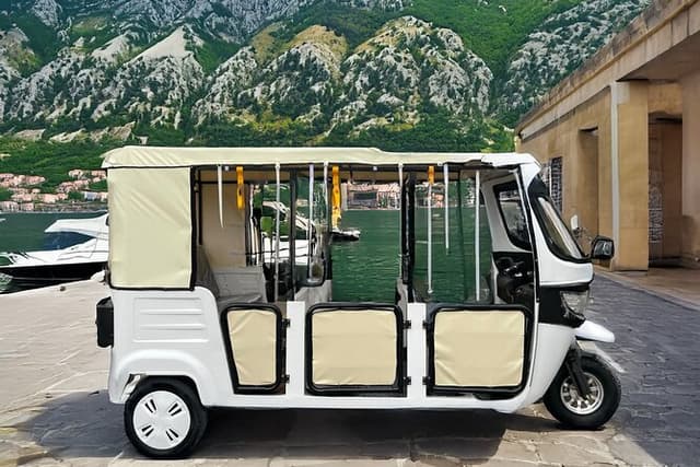 Tuk Tuk Montenegro Waves