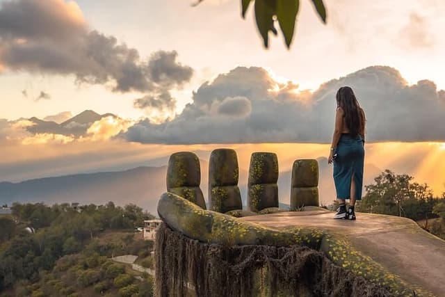 Hobbitenango and Cerro De La Cruz Half Day Tour