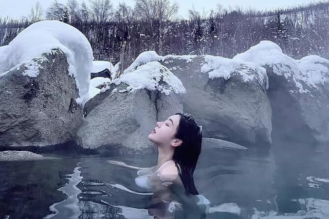 Chena Hot Springs Small Group Tour