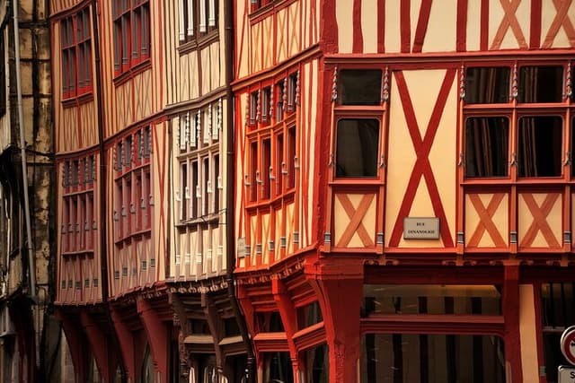 The Official 1-Hour French tour of the must-sees of Rouen