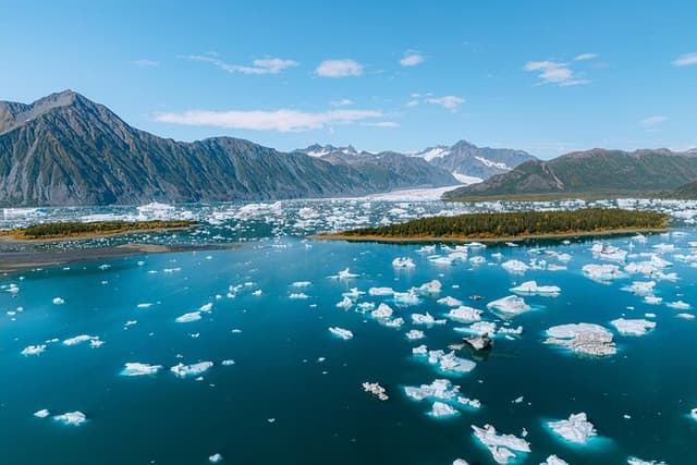 Seward: Glaciers and Fjords Helicopter Tour with 3 Landings