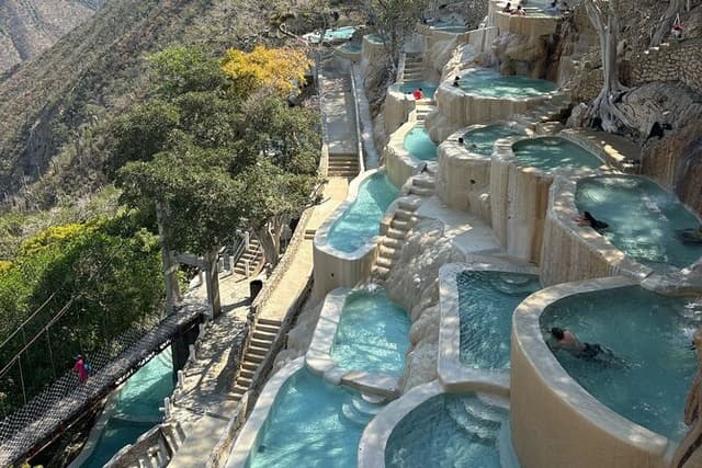 Exclusive Full-Day Tolantongo & La Gloria Hot Springs Adventure