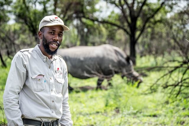 Half Day Rhino Tracking and White Rhino Cave Tour