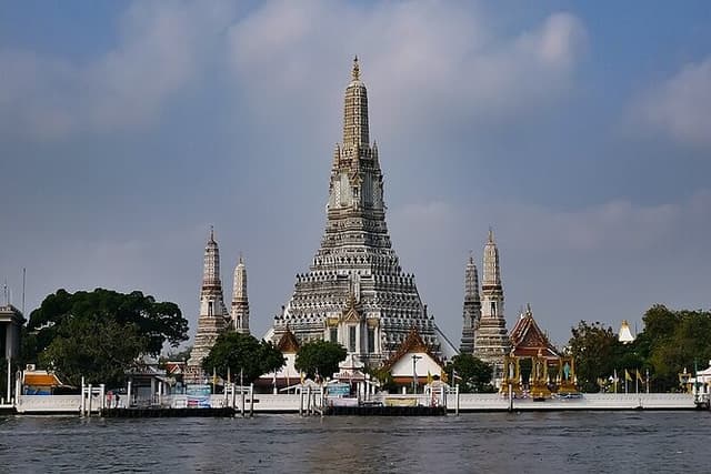 Half Day Bangkok Canal Tour with Halal Buffet Lunch