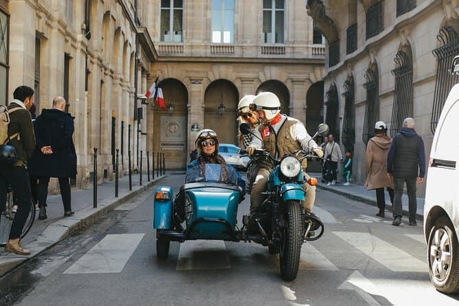 Vintage Sidecar Adventures: The Ultimate Paris Experience