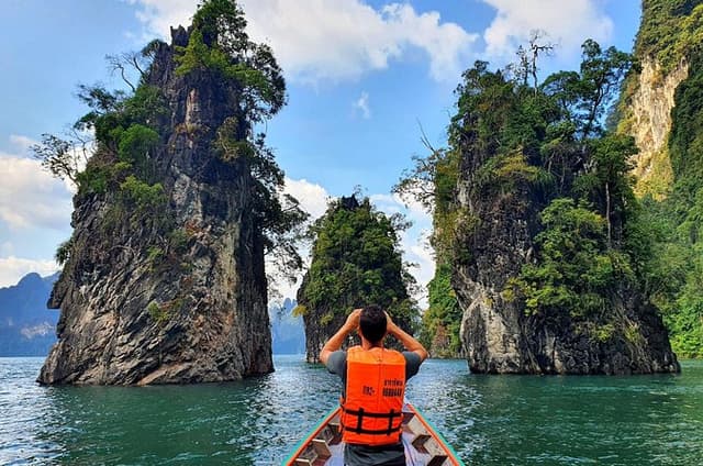Cheow Lan Lake and Diamond Cave Day Trip with Lunch from Krabi
