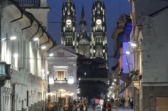 Private Quito City Tour By Night