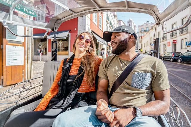 Private Eco Tuk Tuk Tour through the Heart of the City