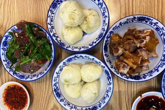 All Inclusive Private Day Classic Chengdu & Local Foodie Tour