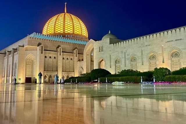 Guided Muscat City Tour a 4-Hour Afternoon to Evening Exploration