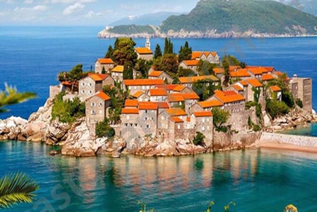Kotor Tour: Budva Old Town, Sveti Stefan & Skadar Lake Boat Trip