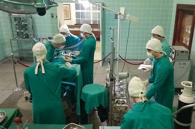 Heart of Cape town world First Human to human transplant , prvt