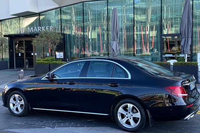 Dublin Highlights and Malahide Castle by car