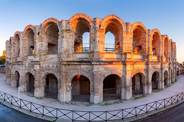 Explore Arles in 60 minutes with a Local