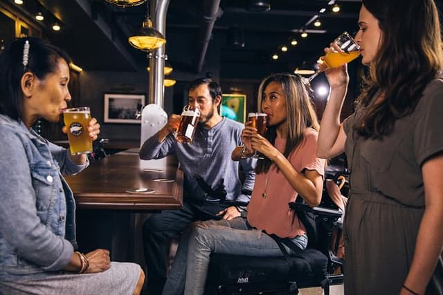 Thirsty for Edinburgh: Scotlands Best Historical Pub Tour
