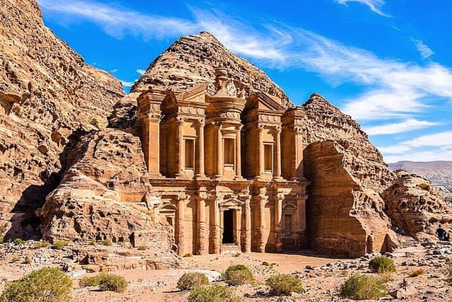 Private Petra Back Trail Hike to the Monastery with Local Guide